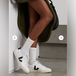 Esplar Sneaker (Unisex) White/Black